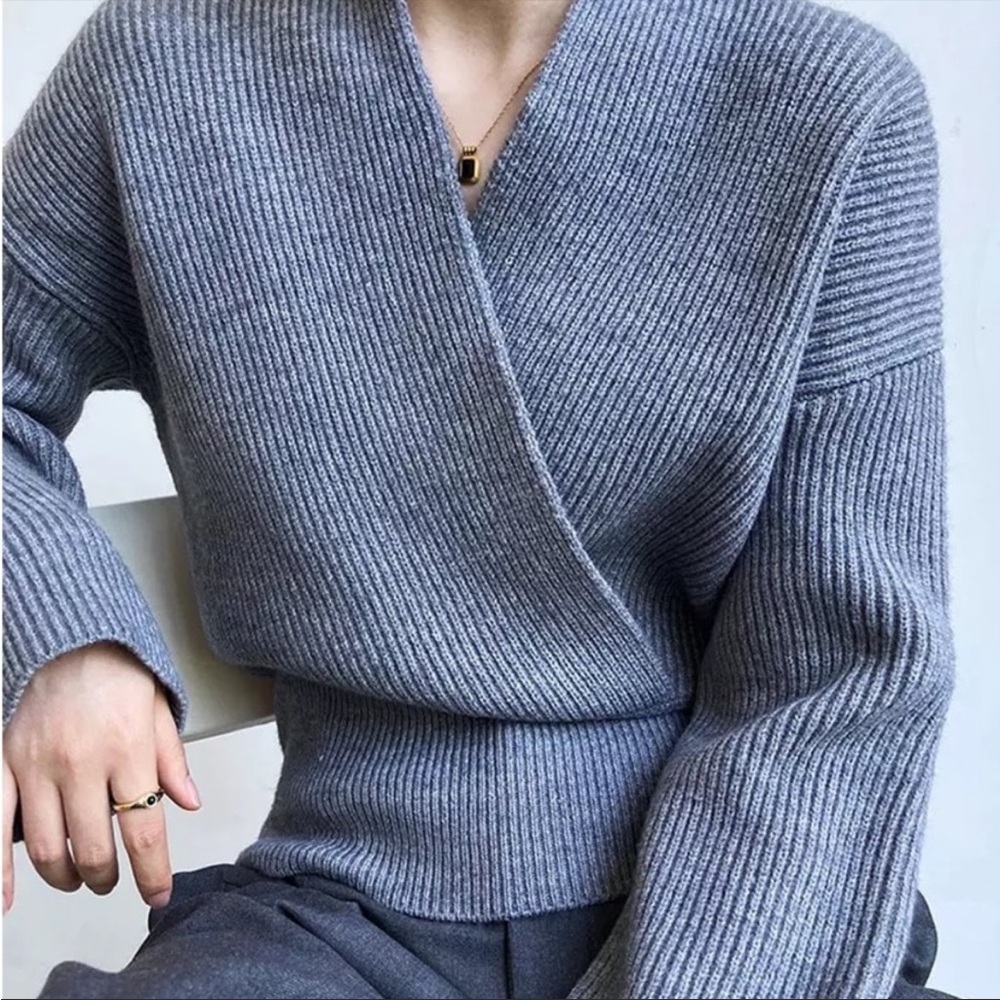 22. Cashmere Pullover Sweater - Picture 3 of 10